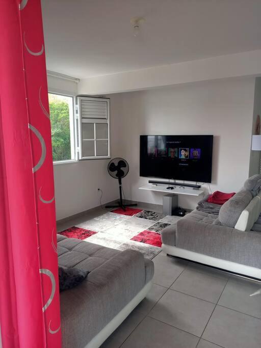 A 10Min De La Plage, Agreable Appartement Lumineux Le Robert Exterior photo